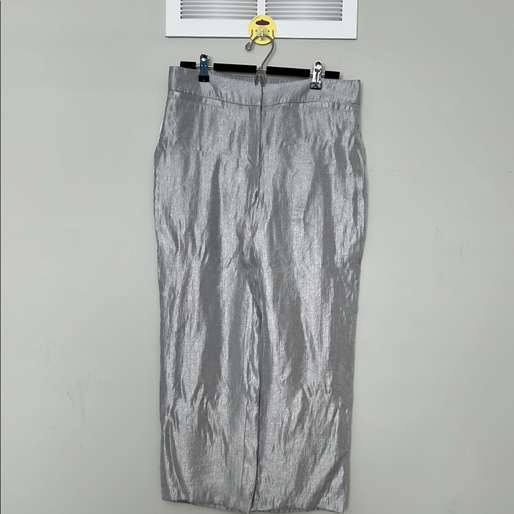 Women size small CHICKOS silver metallic straight pants
